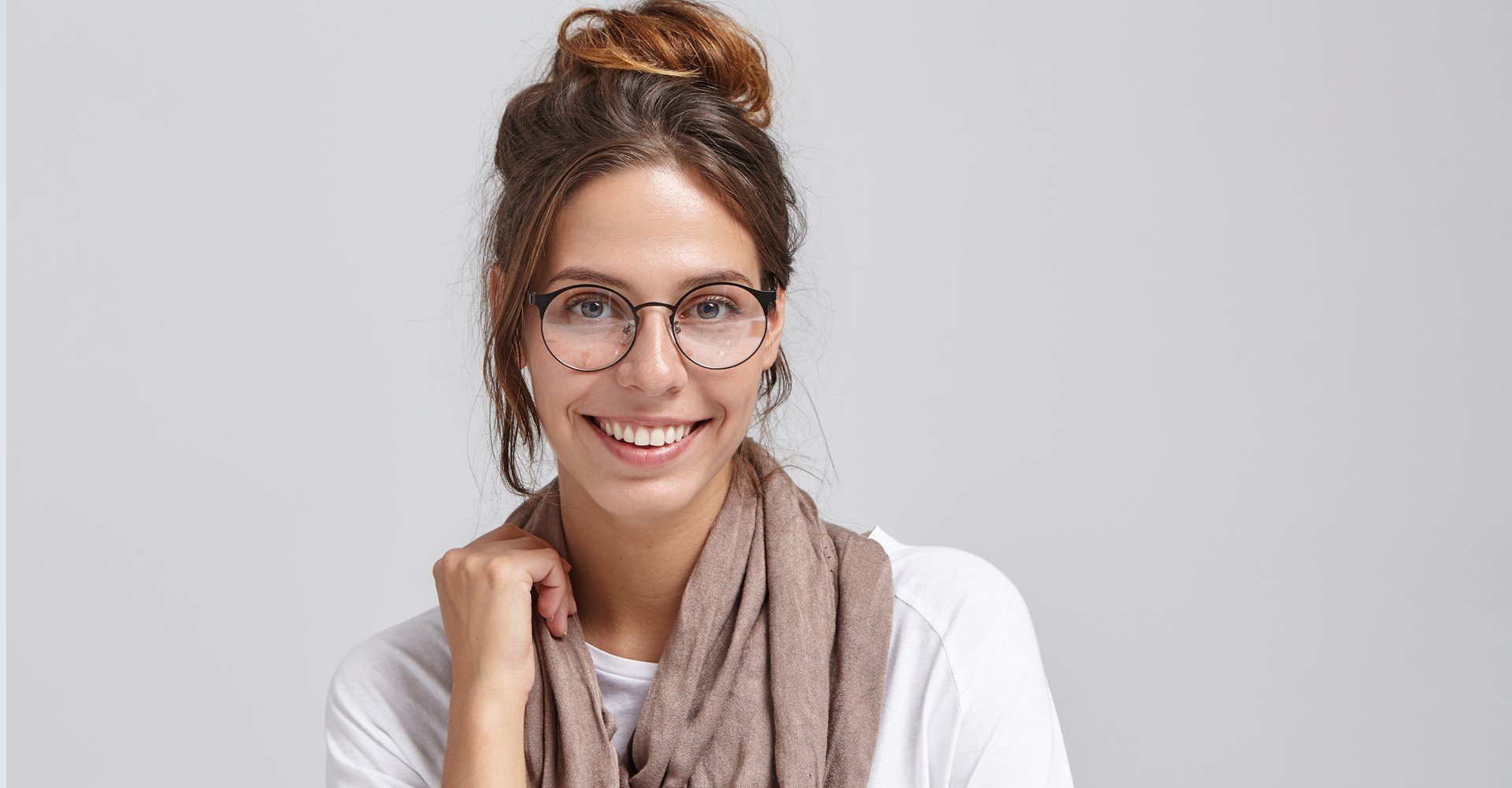 Cabelo curto para quem usa óculos